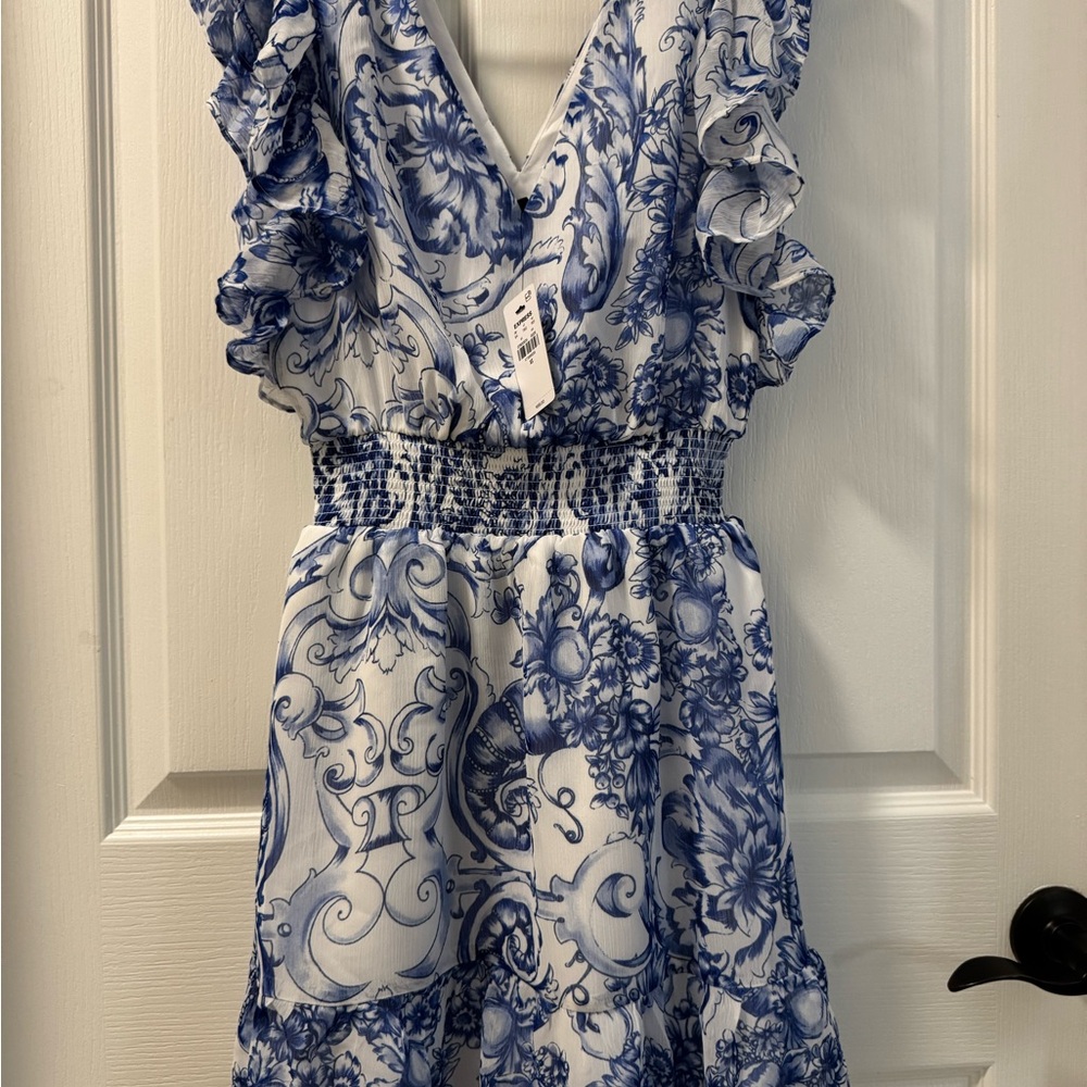 NWT: EXPRESS Blue & White Floral Flutter Sleeve Dress
